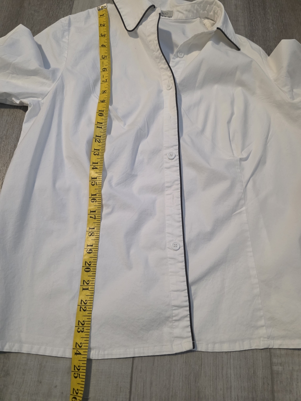 AE Sport & Co White Button Front Blouse Black Contrast Trim Size 14 - Picture 10 of 11